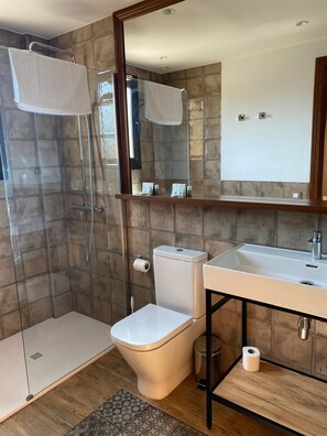 Comfort Double or Twin Room, Mountain View | Bathroom | Shower, towels, soap, shampoo
