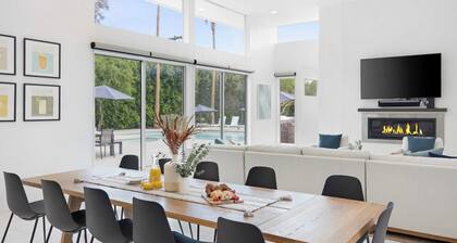 2 Luxe Villas, Sleeps 24 Pool & Putting Green Polo Villas Mira by Avantstay