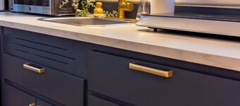 You're on a Boat 2!! Charming Houseboat on Eagle Mountain Lake