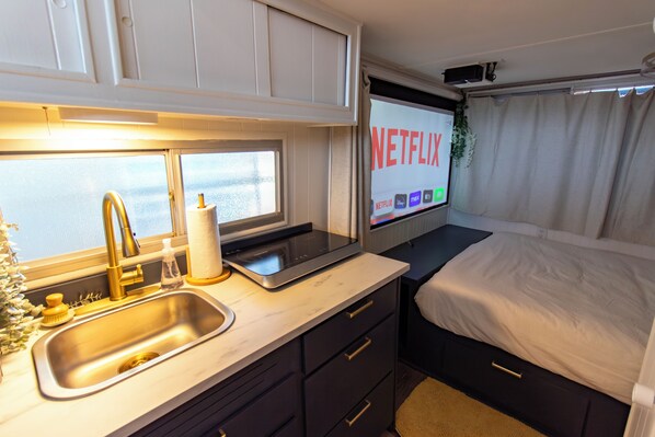 1 makuuhuone, ilmainen Wi-Fi, vuodevaatteet