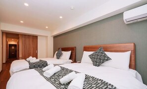 Room - Nipponbashi Royal (Osaka)