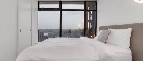 2 عدّة غرف نوم ومكواة/لوح كي وواي فاي