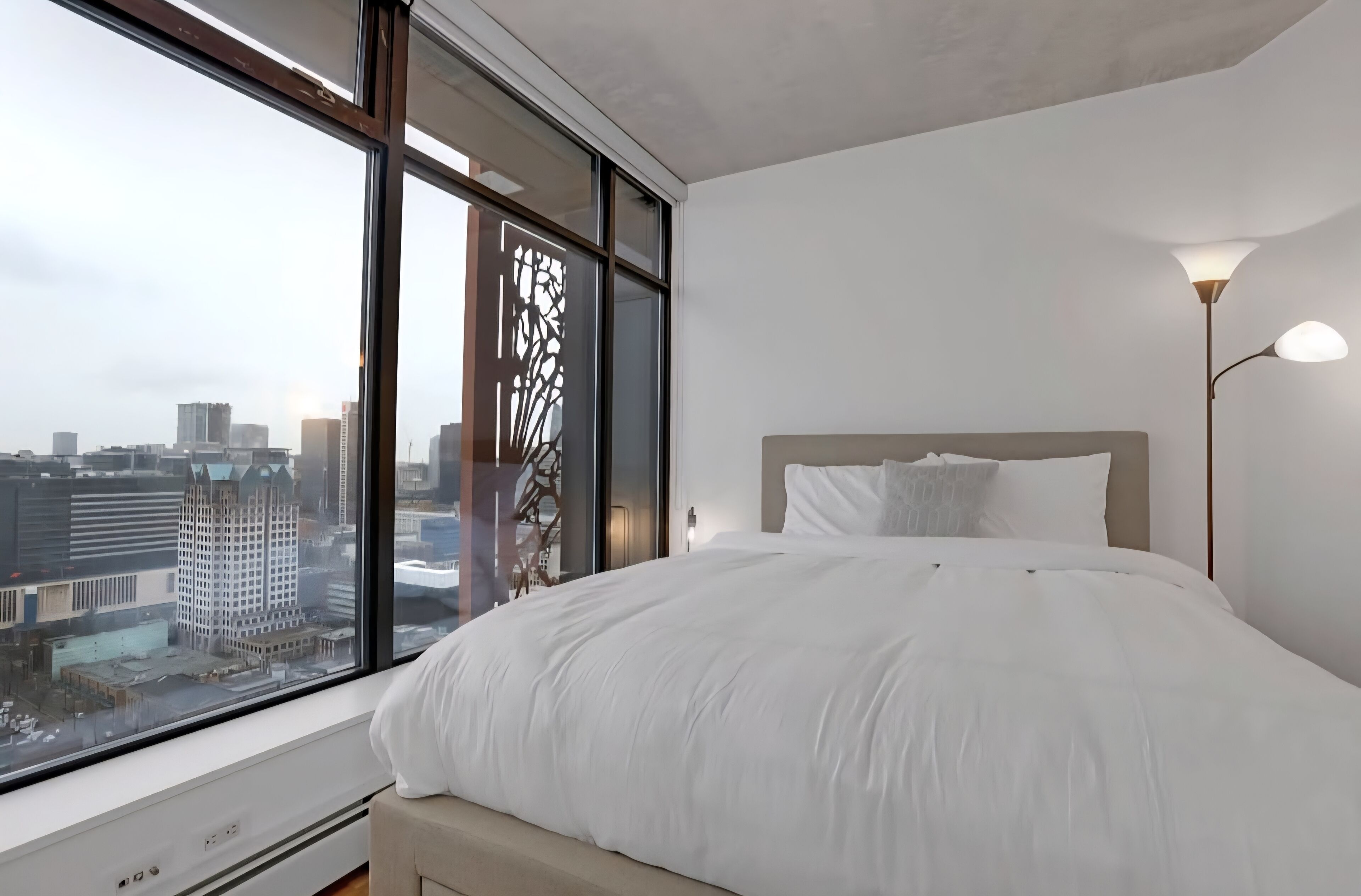 2 bedrooms, iron/ironing board, WiFi