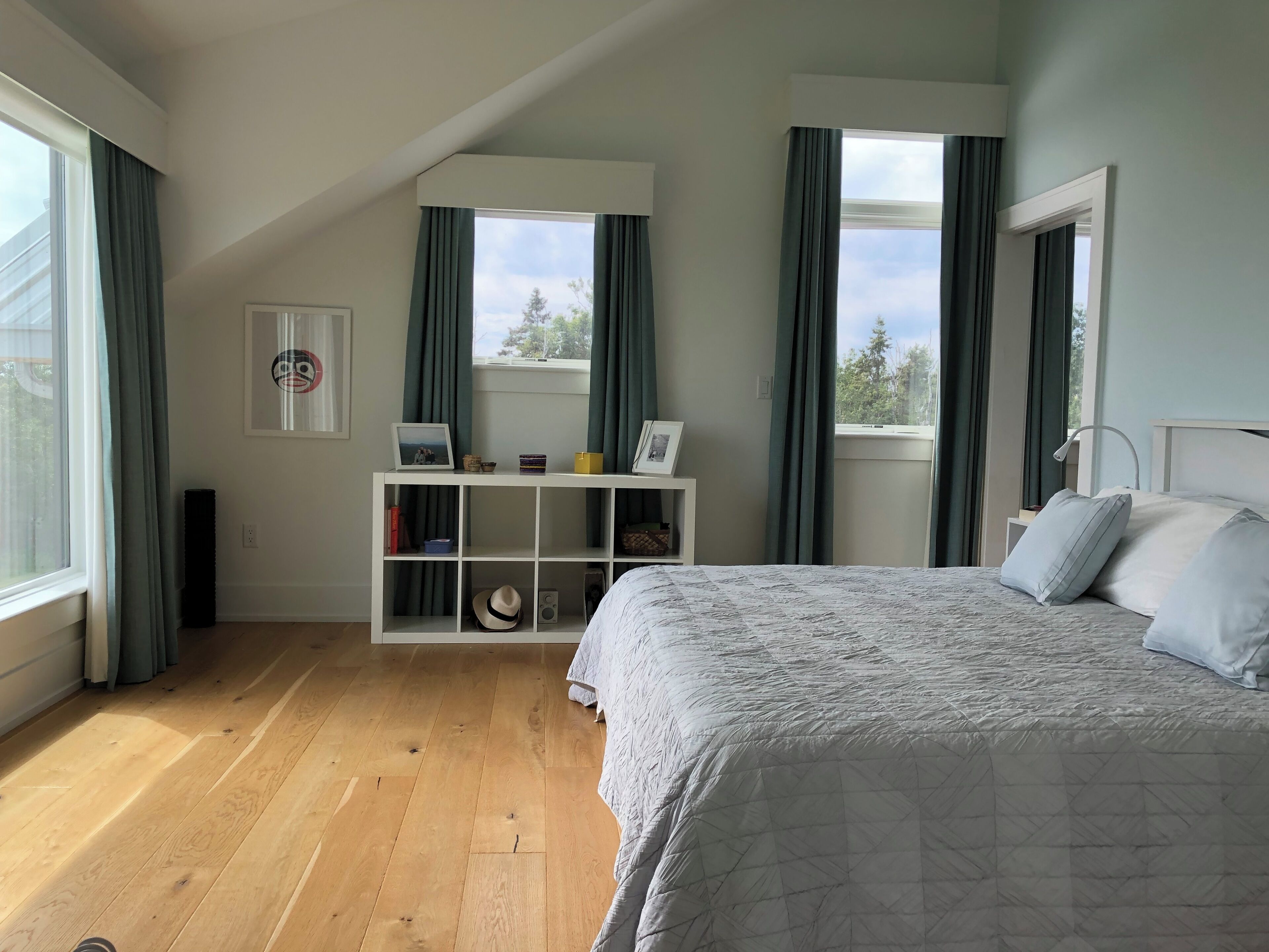 5 多间卧室、办公桌、熨斗/熨衣板、旅行婴儿床