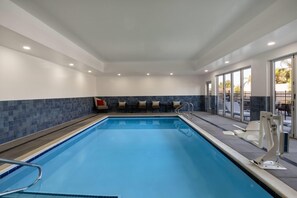 Seasonal outdoor pool - La Quinta Inn & Suites By Wyndham Tracy (Tracy)