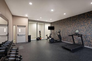 Fitness facility - La Quinta Inn & Suites By Wyndham Tracy (Tracy)