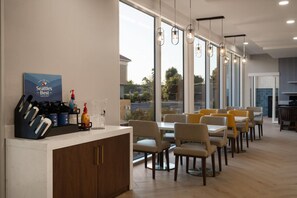 Property amenity - La Quinta Inn & Suites By Wyndham Tracy (Tracy)