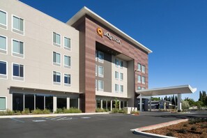Exterior - La Quinta Inn & Suites By Wyndham Tracy (Tracy)