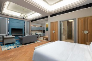 Suite, 1 King Bed, Non Smoking, Garden View - La Quinta By Wyndham Chengdu Jinniu (Chengdu)