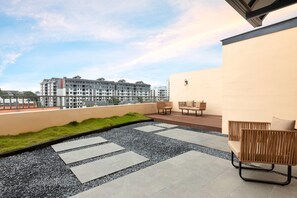 Family Suite, 1 King Bed, Non Smoking - Wingate By Wyndham Puer Tea Horse Ancient Town (Baoding)