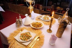 Dining - Young Luxury Camp Merzouga (Errachidia Province)
