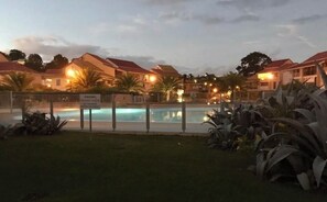 Pool - Aaaaaazzzzzzzz (Le Gosier)