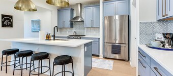 Family Haven, Walk to Dtwn Erie: Bring Your Pets!