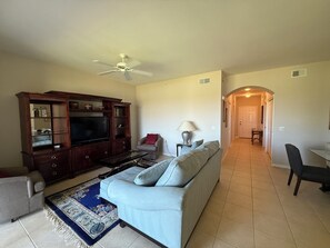 Living area - Cypress Woods Golf & Country Club, Beautiful 2 Bed/2Bath Condo, 1st Floor (Naples)