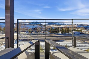 Property grounds -  Luxury Mountain Retreat I Breathtaking Views I Silverthorne, CO (Silverthorne)