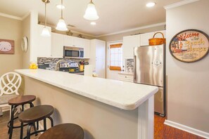 Fridge, microwave, dishwasher, coffee/tea maker