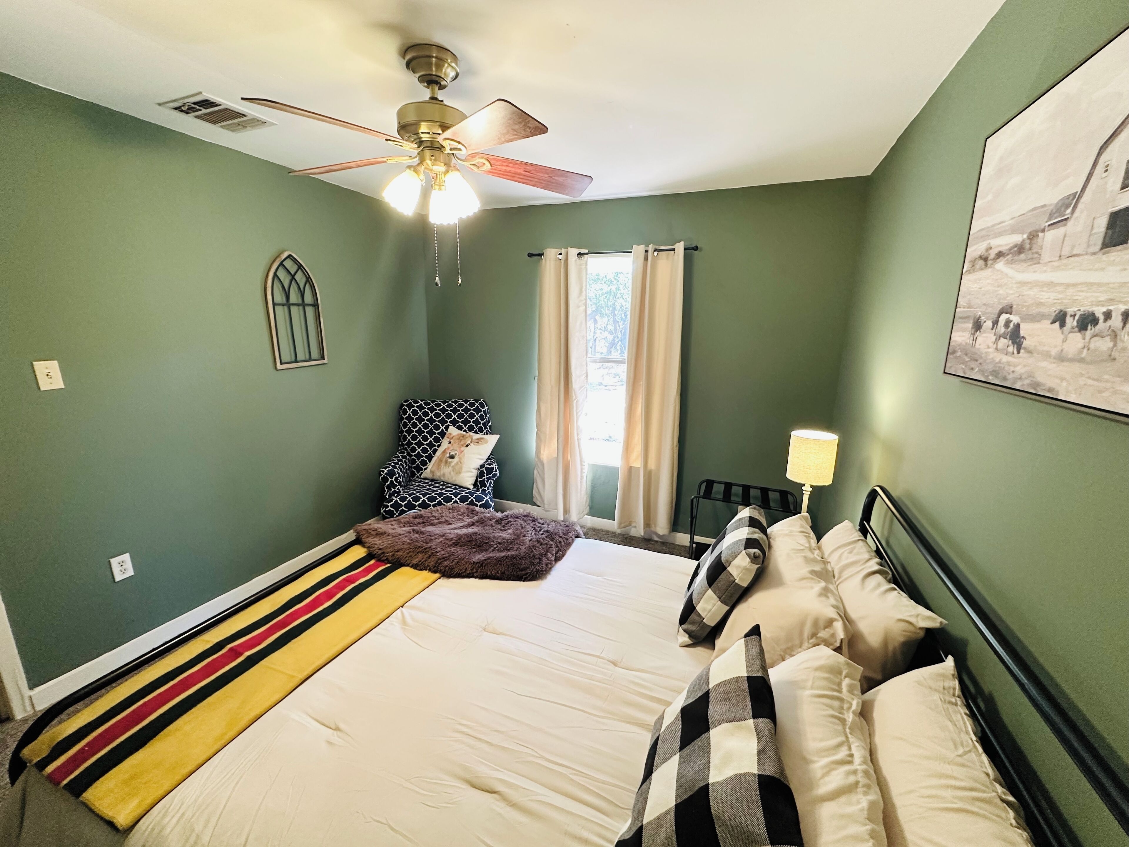 1 bedroom, iron/ironing board, WiFi, bed sheets