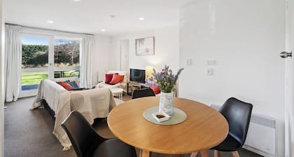 Wanaka Central Holiday Escape