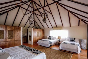 6 bedrooms, in-room safe, desk, iron/ironing board