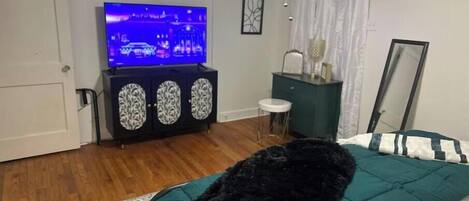 3 chambres, fer et planche à repasser, Wi-Fi, draps fournis