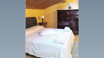 2 bedrooms, bed sheets