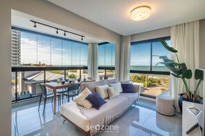 Living area - Fully Equipped and Modern Apartments 100m From the Beach - Rpos (Picarras)