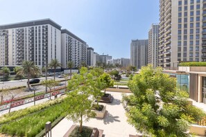 1 bedroom, Internet - Dubai Hills Sleeps 4 in a Great Location (Dubai)