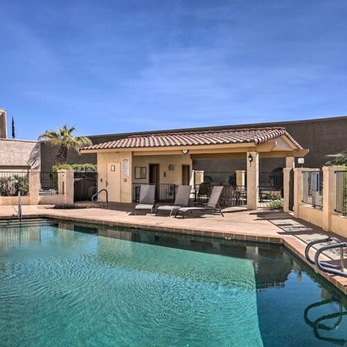 3~bedroom townhome on the Island. Pet friendly~Pool~Boat parking