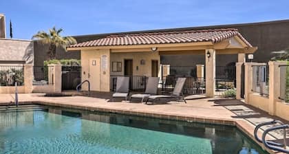 3~bedroom townhome on the Island. Pet friendly~Pool~Boat parking