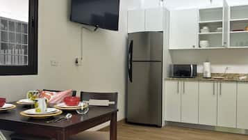 Microondas, horno y parrilla de estufa