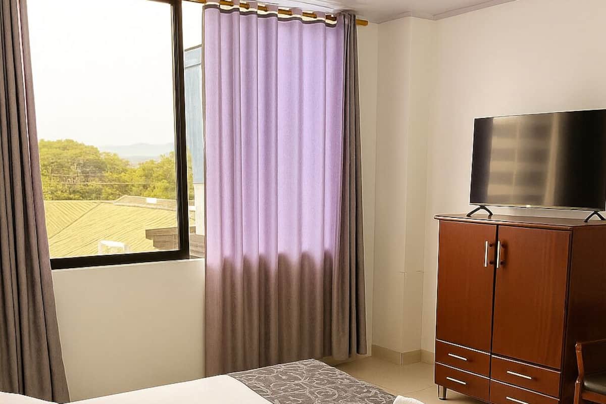 Standard-Doppelzimmer, Balkon, Stadtblick | Kostenloses WLAN