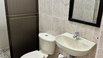 Dutxa, tovalloles i paper higiènic
