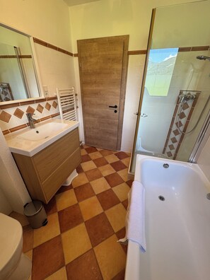 Hair dryer, towels, toilet paper