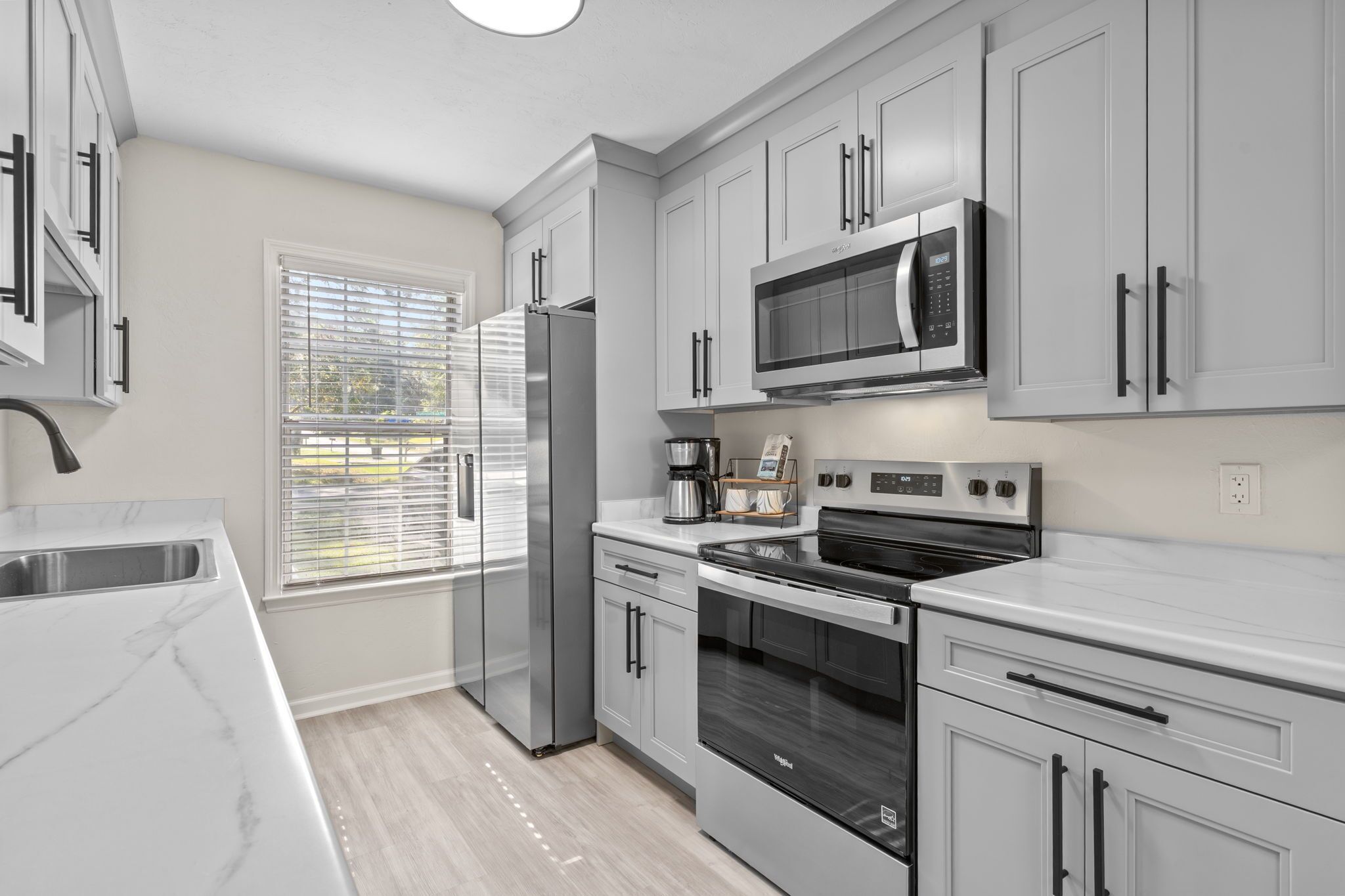 ميكروويف، موقد طهي مسطح، غسالة أطباق