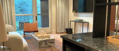 Signature Suite (Wren) | Premium bedding, down comforters, memory foam beds, minibar