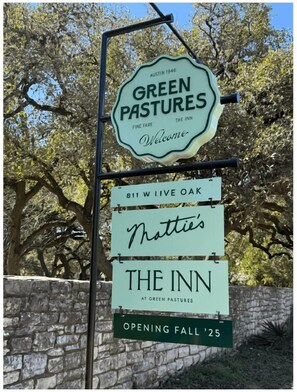 Bicycling - The Inn at Green Pastures (Austin)
