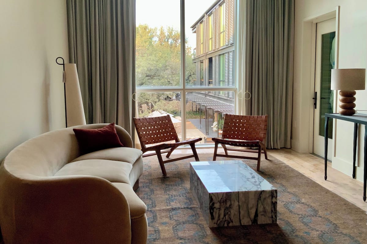 Signature Suite (Finch) | In-room safe, blackout curtains, soundproofing, iron/ironing board