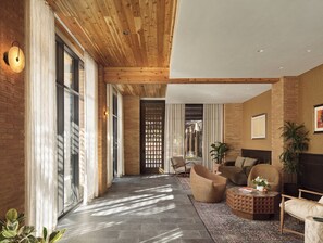 Front of property - The Inn at Green Pastures (Austin)