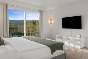 4 habitaciones, escritorio, tabla de planchar con plancha y wifi 