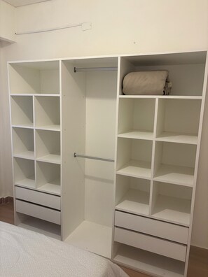 1 bedroom, iron/ironing board, WiFi