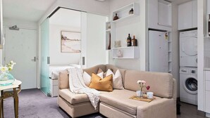 Apartment (0 Bedroom) | Interior