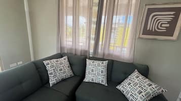 Appartement Ăconomique, patio, vue montagne | Coin sĂ©jour
