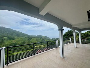 Departamento económico, patio, vista a la montaña | Terraza o patio