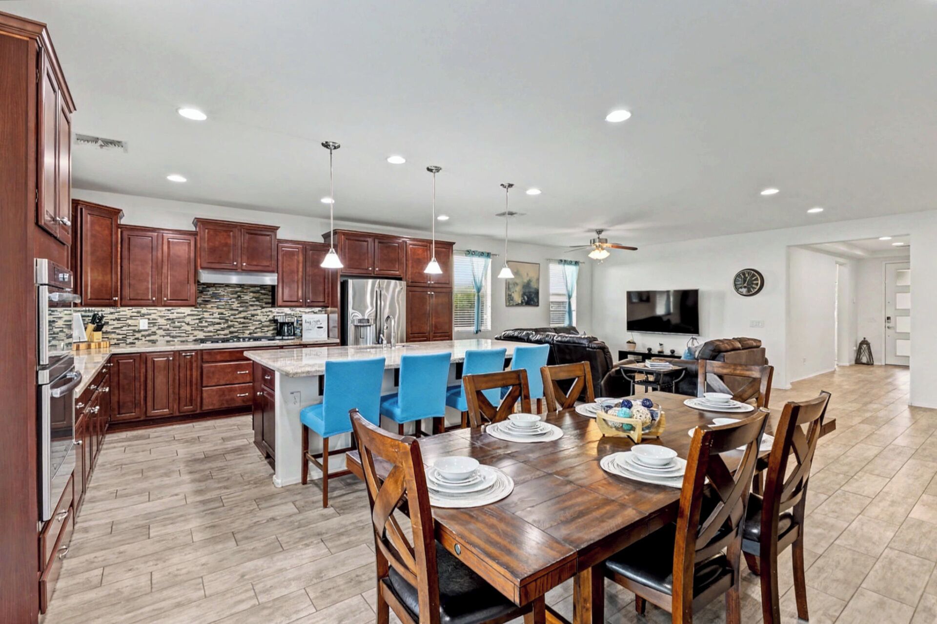 ميكروويف، فرن، موقد طهي مسطح، غسالة أطباق