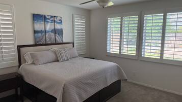 3 bedrooms, iron/ironing board, WiFi, bed sheets