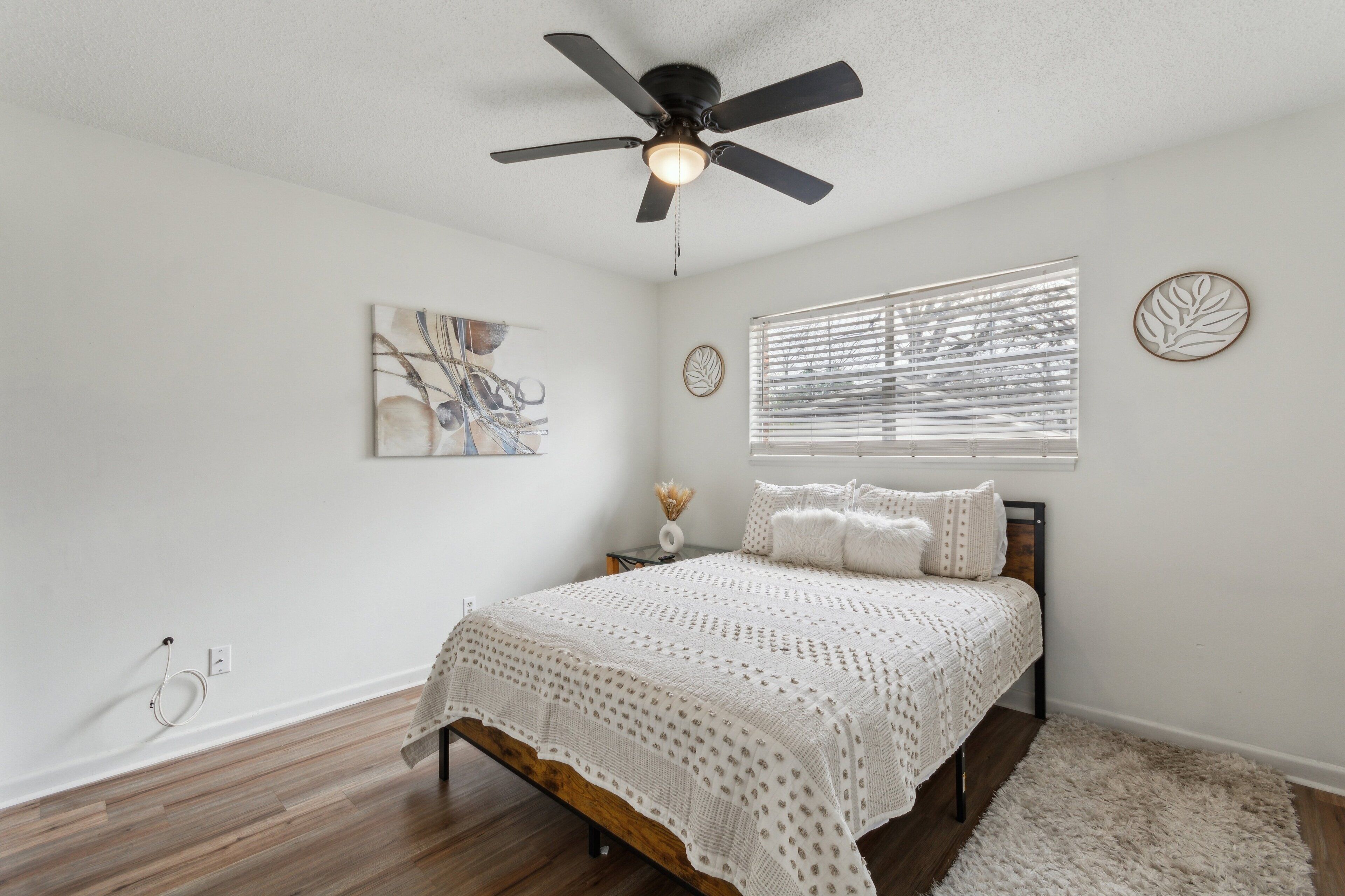 3 makuuhuonetta, silitysrauta/-lauta, internet, vuodevaatteet