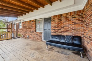 Terrace/patio - 4 Seasons Retreat (Little Rock)