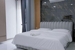 المنشأة من الداخ�ل