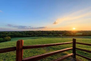 View from property - Perfect for a group getaway to see the Motor Race! (Denton)