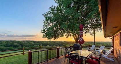 Perfect for a group getaway to see the Motor Race!